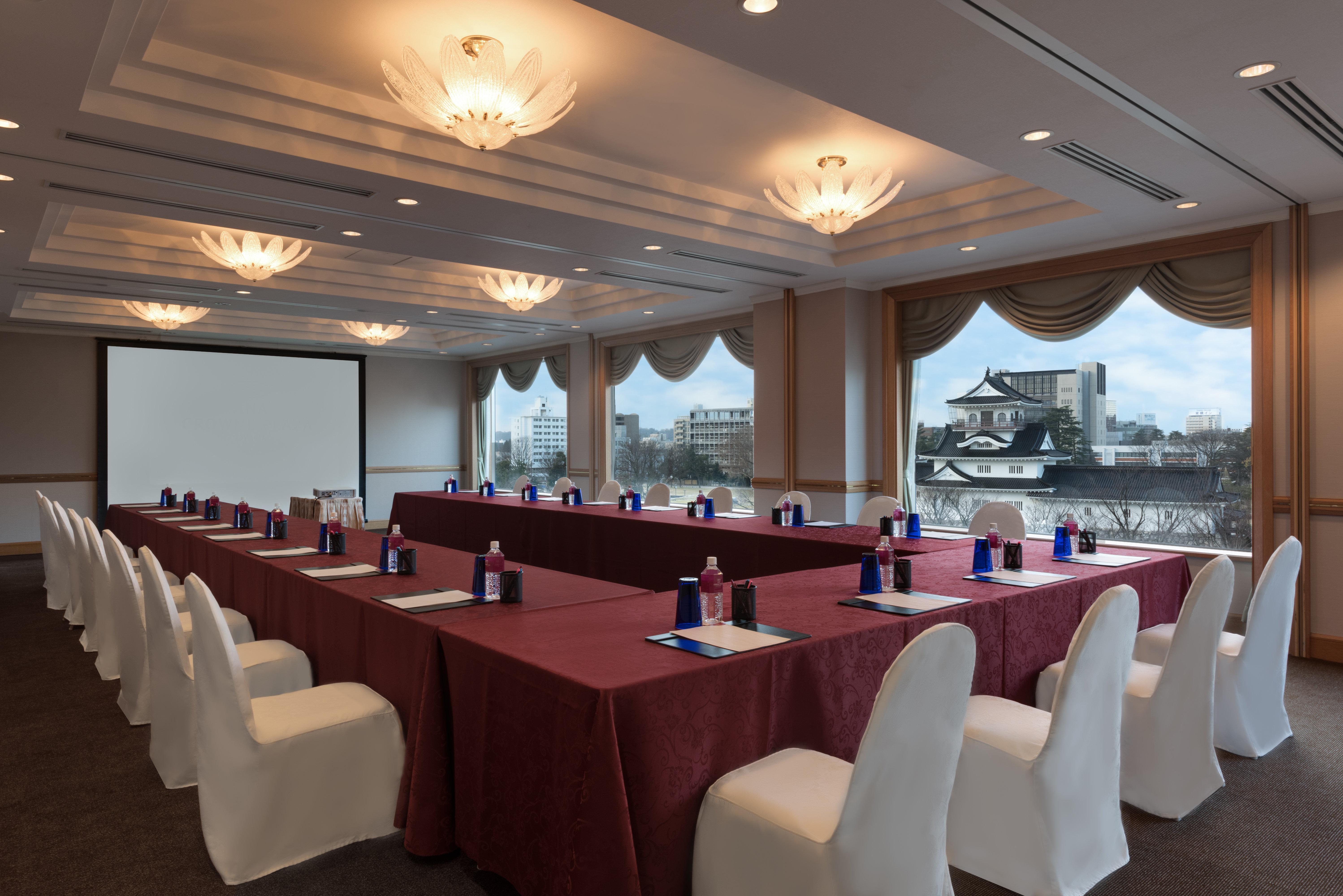 Hotel Ana Crowne Plaza Toyama By Ihg Exterior foto