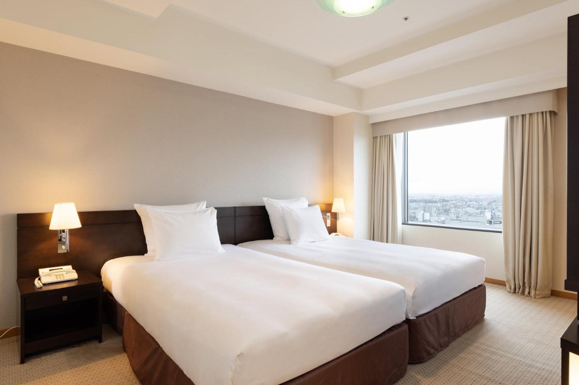 Hotel Ana Crowne Plaza Toyama By Ihg Exterior foto