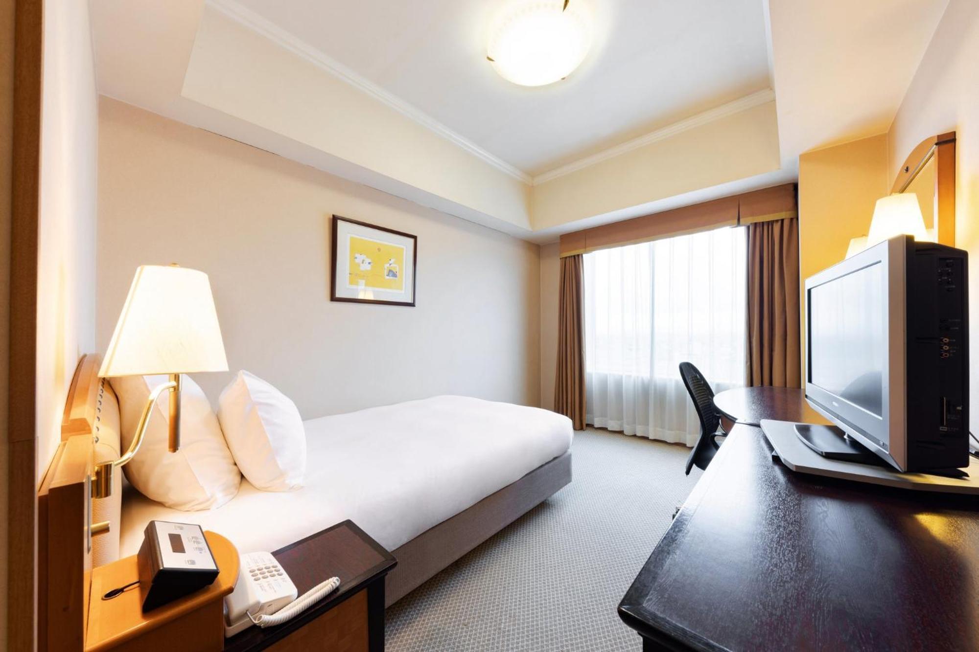 Hotel Ana Crowne Plaza Toyama By Ihg Exterior foto