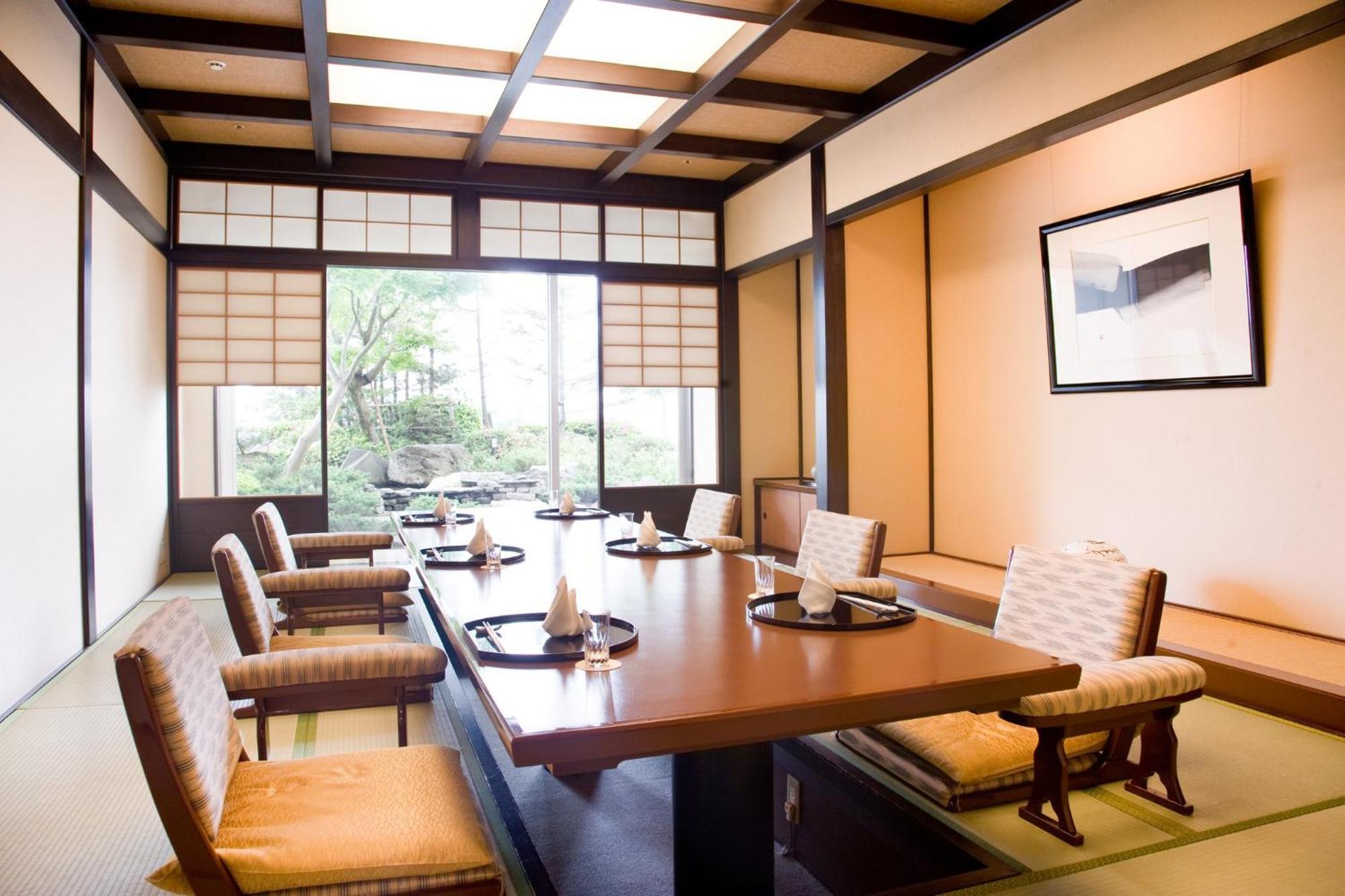 Hotel Ana Crowne Plaza Toyama By Ihg Exterior foto